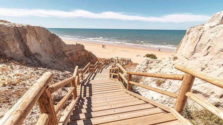 Huelva playas, pasarela entre cabezos